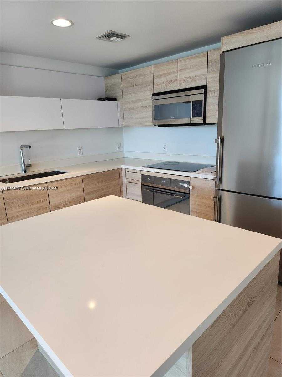Small Image of 16385 BISCAYNE BLVD #319, North Miami Beach Number 3