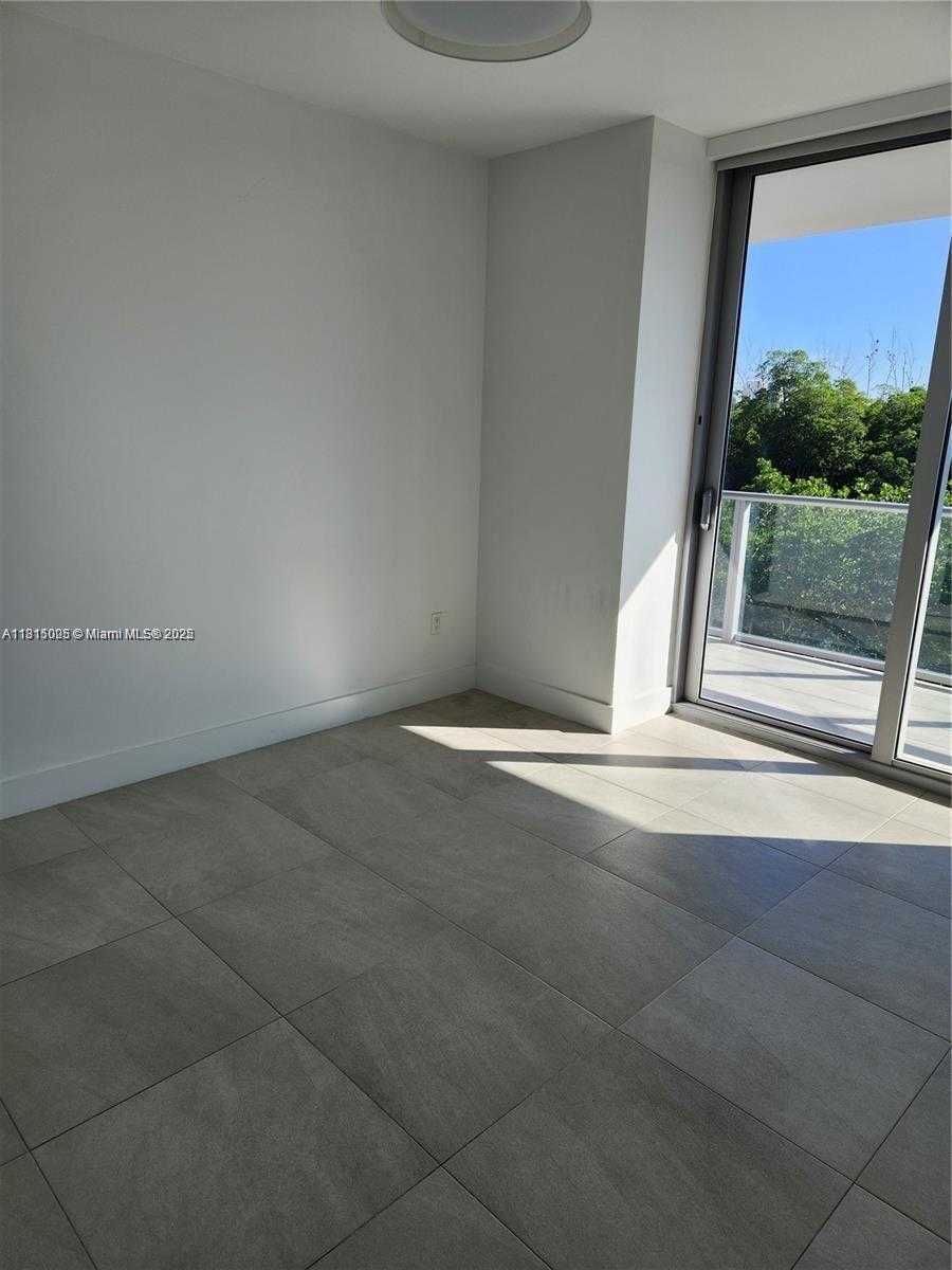 Small Image of 16385 BISCAYNE BLVD #319, North Miami Beach Number 9