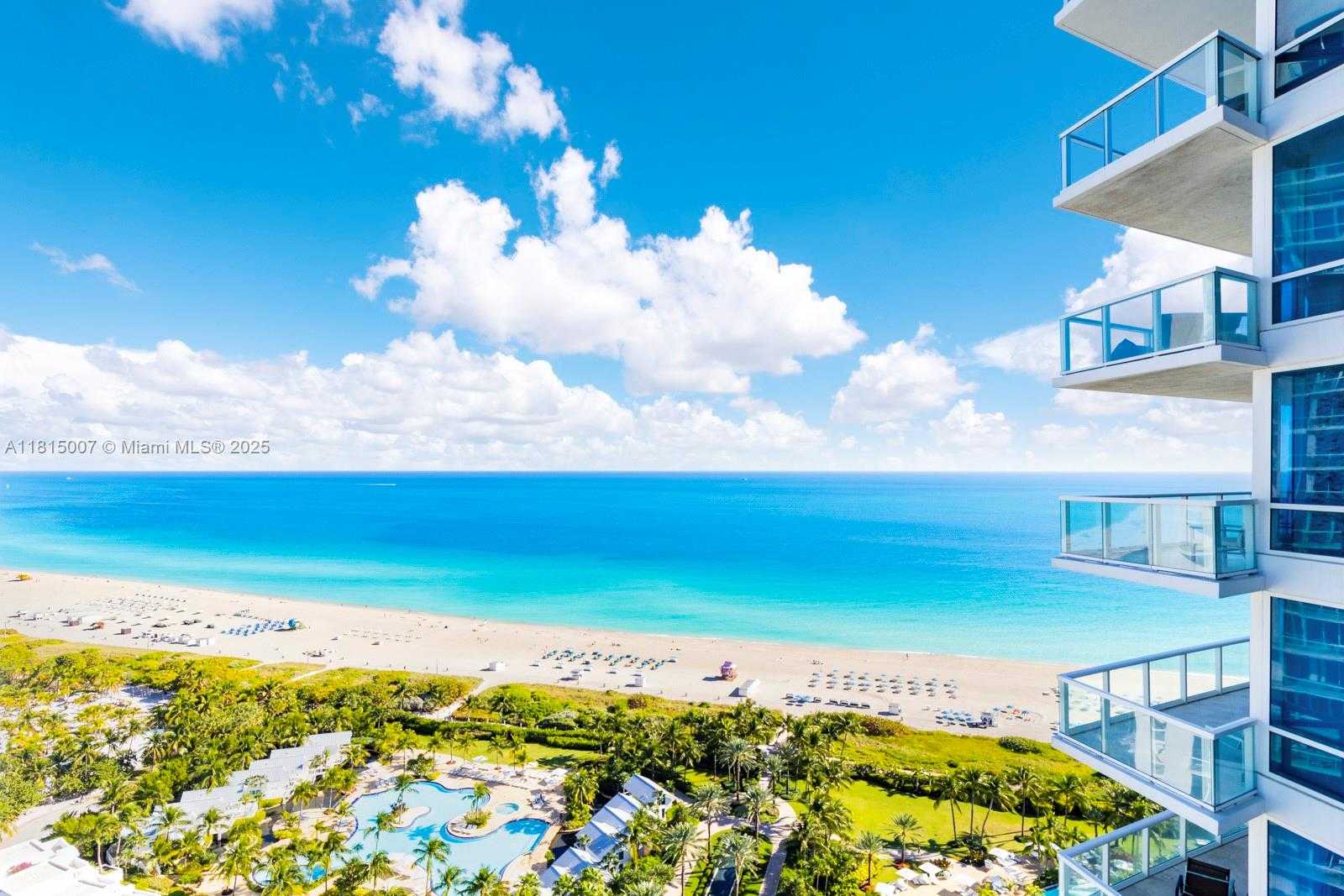 Small Image of 100 SOUTH POINTE DR #2409, Miami Beach Number 11