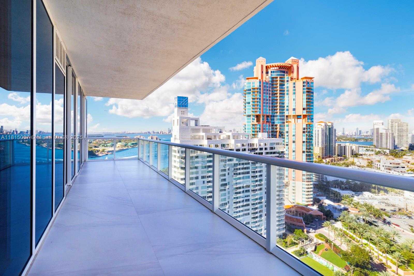 Small Image of 100 SOUTH POINTE DR #2409, Miami Beach Number 12