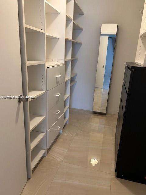 Small Image of 21220 HARBOR WAY #221-22, Aventura Number 16