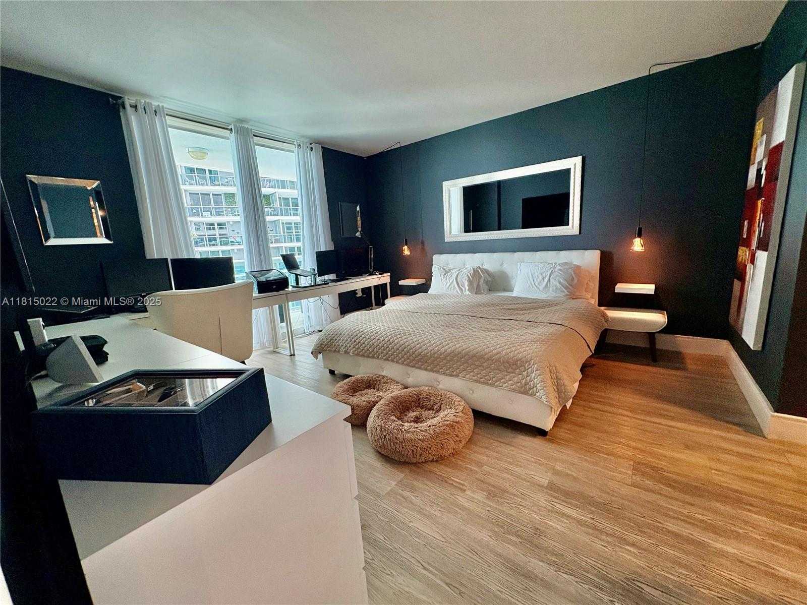 Small Image of 1800 NORTH BAYSHORE DR #3512, Miami Number 19