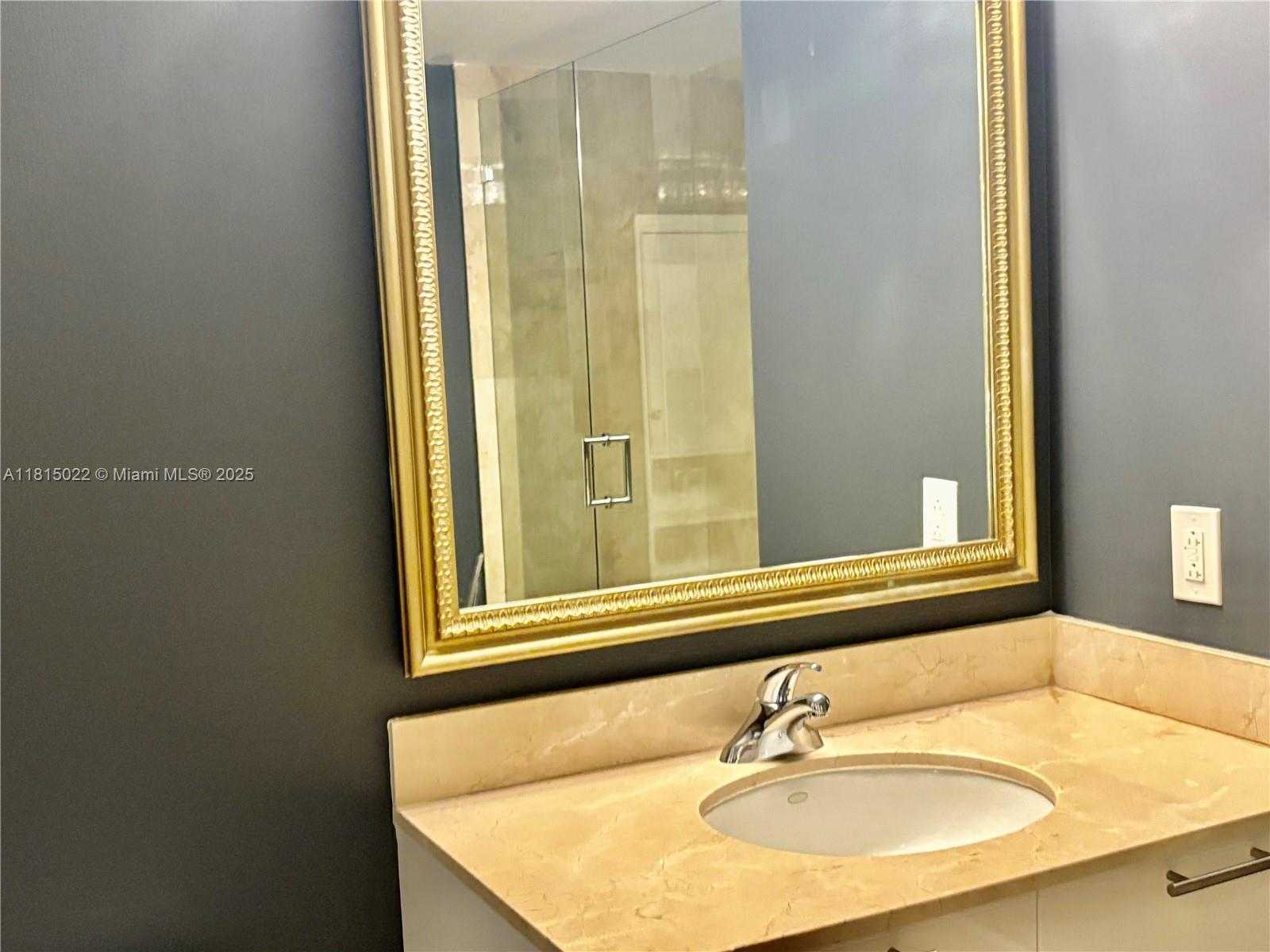Small Image of 1800 NORTH BAYSHORE DR #3512, Miami Number 26