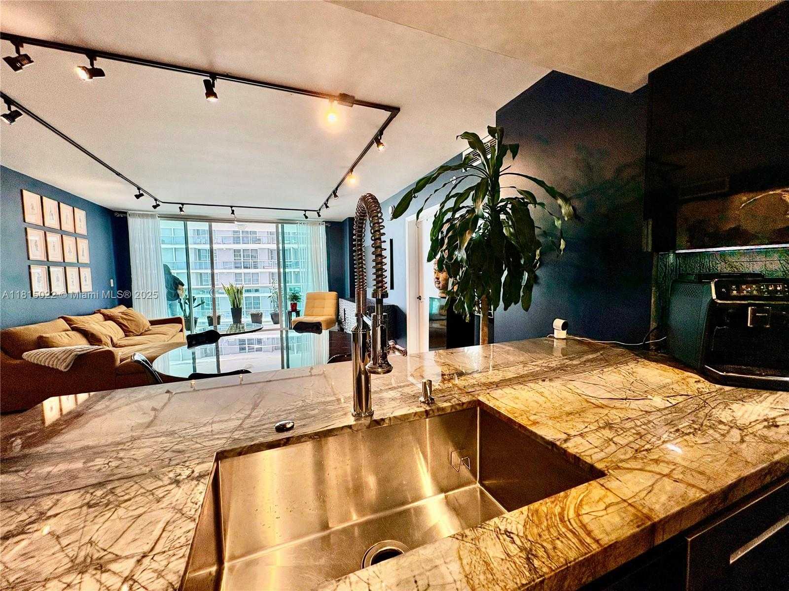 Small Image of 1800 NORTH BAYSHORE DR #3512, Miami Number 5