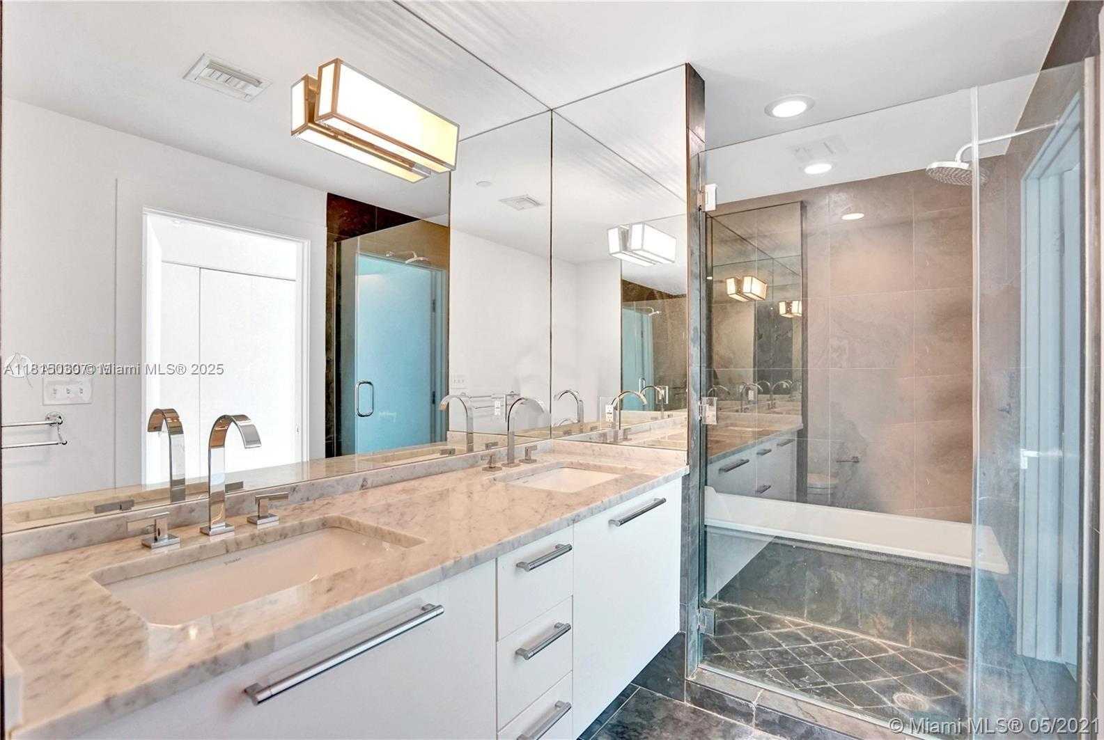 Small Image of 900 BISCAYNE BLVD #1905, Miami Number 13