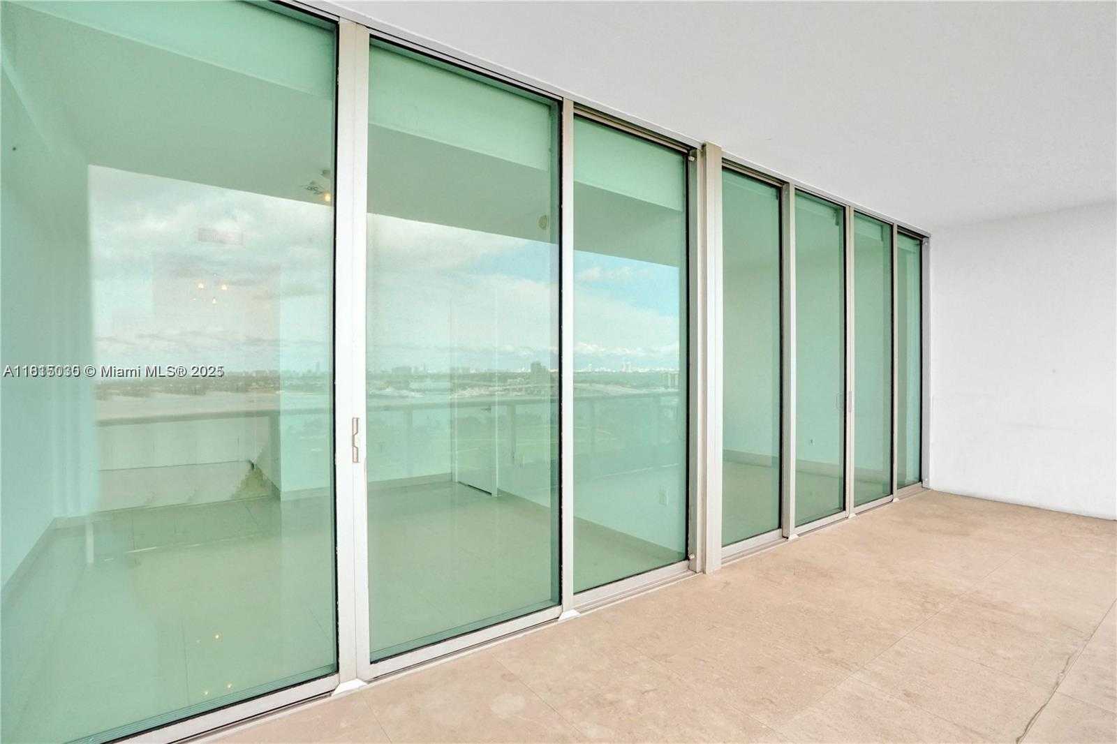 Small Image of 900 BISCAYNE BLVD #1905, Miami Number 22