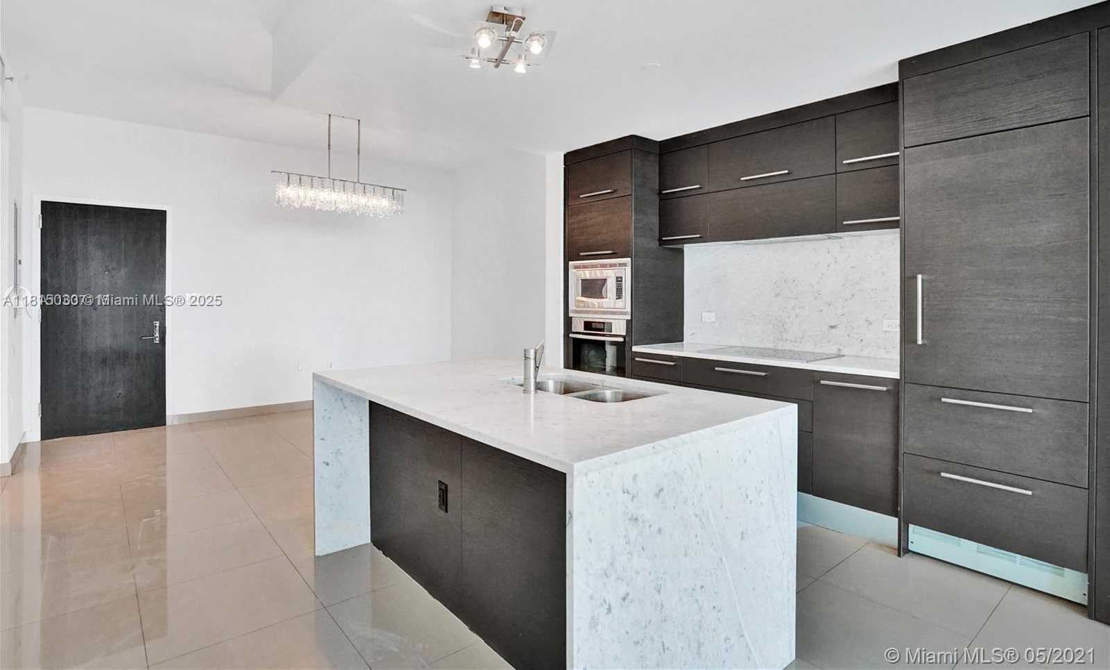 Small Image of 900 BISCAYNE BLVD #1905, Miami Number 3