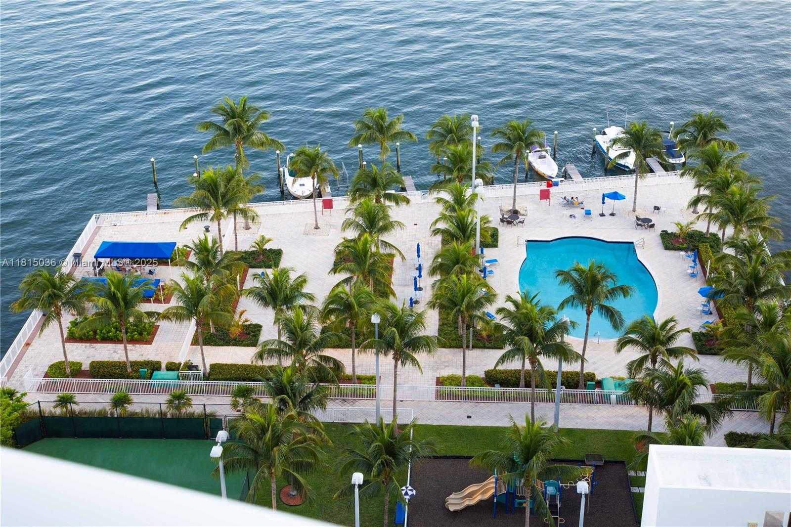 Small Image of 2101 BRICKELL AVE #1607, Miami Number 10