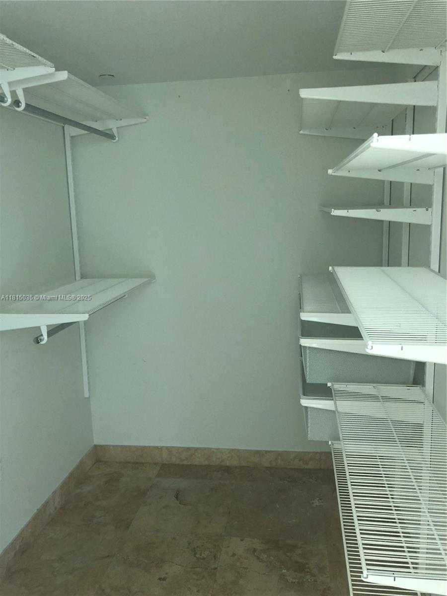 Small Image of 2101 BRICKELL AVE #1607, Miami Number 18