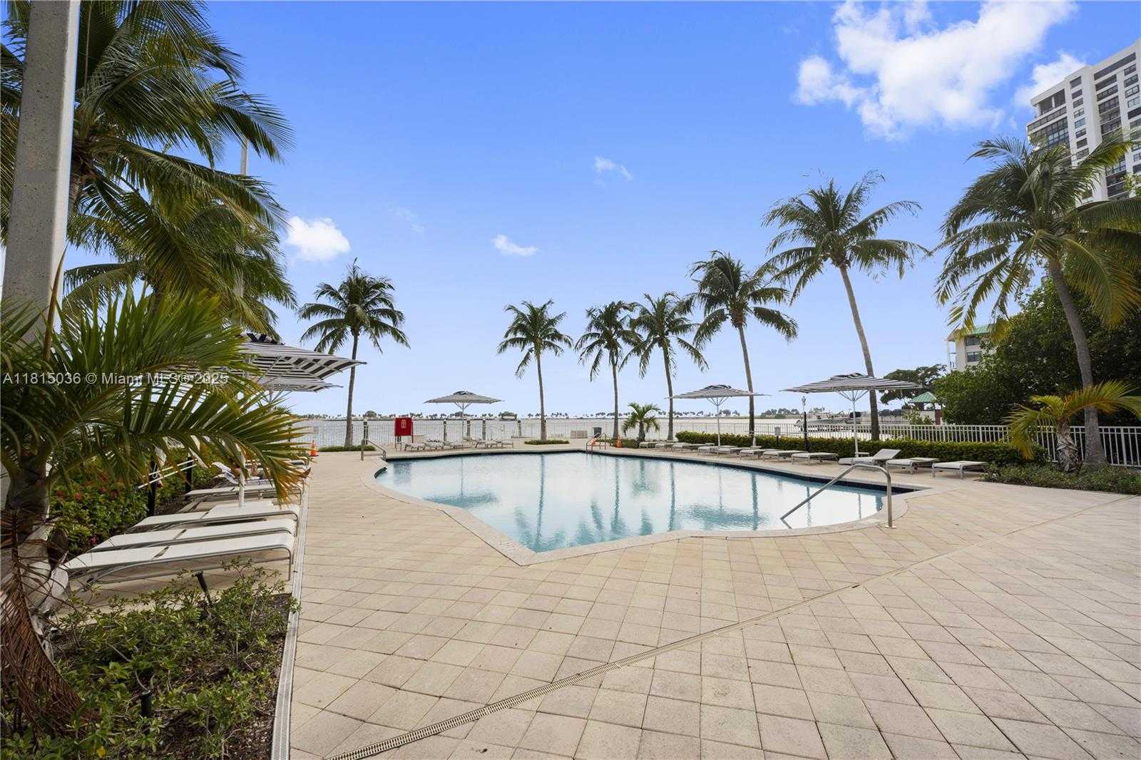 Small Image of 2101 BRICKELL AVE #1607, Miami Number 32