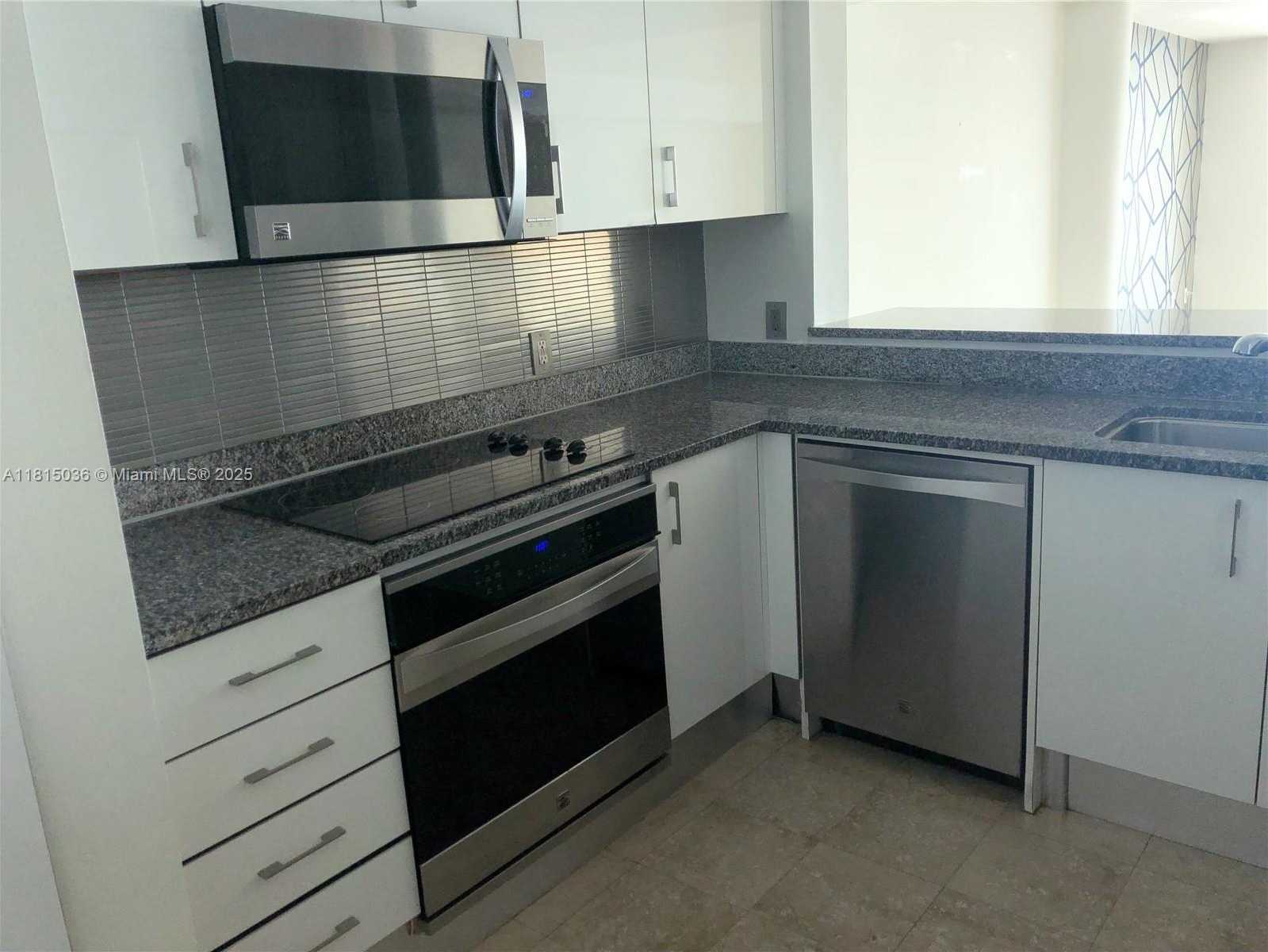 Small Image of 2101 BRICKELL AVE #1607, Miami Number 7