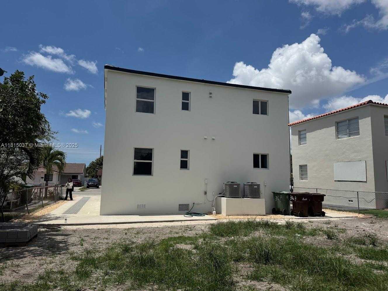 Small Image of 341 EAST 14TH ST #2, Hialeah Number 14