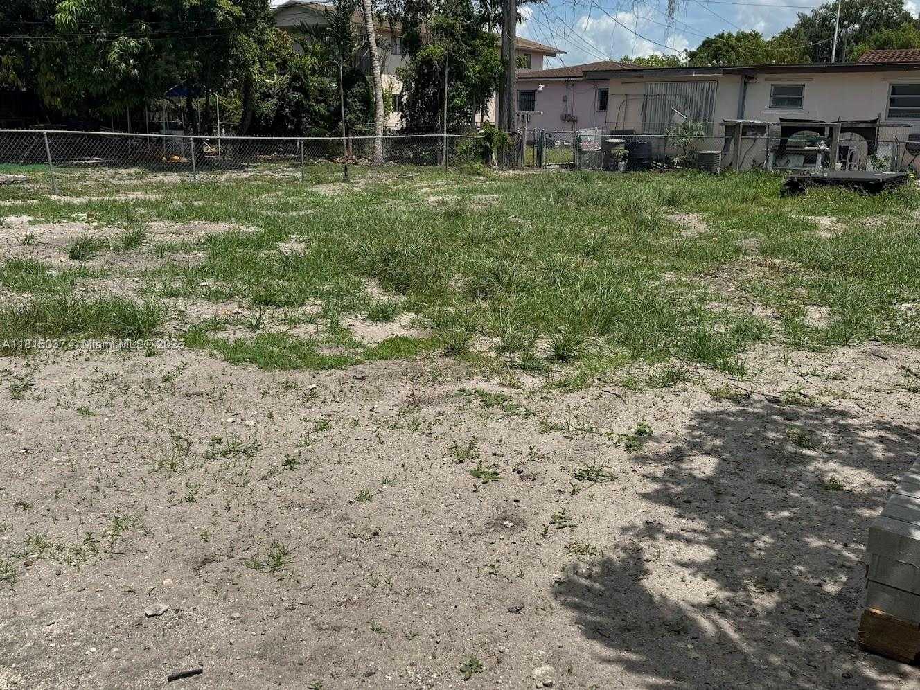 Small Image of 341 EAST 14TH ST #2, Hialeah Number 18