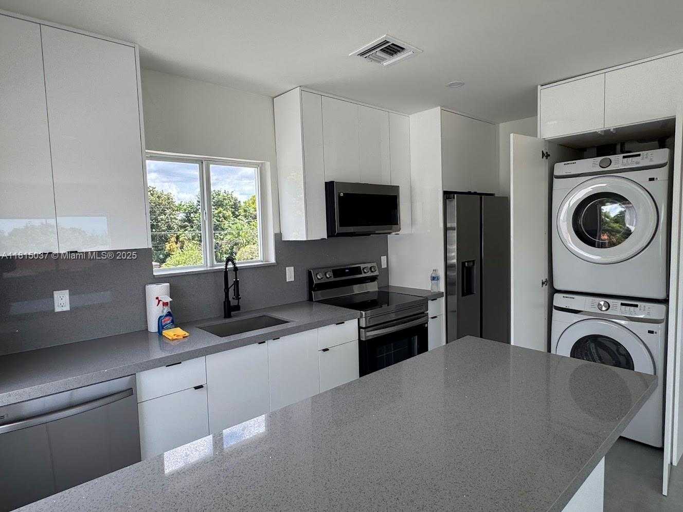 Small Image of 341 EAST 14TH ST #2, Hialeah Number 2