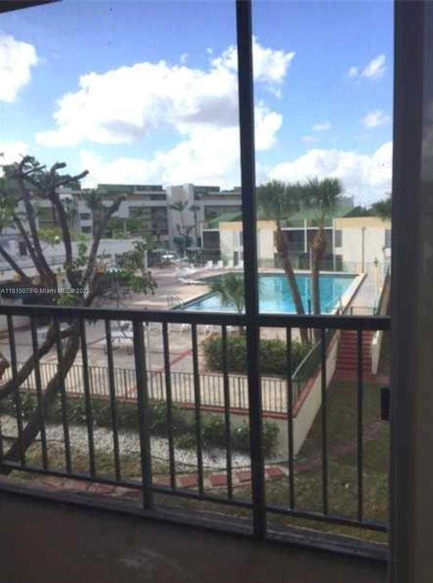 Small Image of 8810 FONTAINEBLEAU BLVD #303, Miami Number 3
