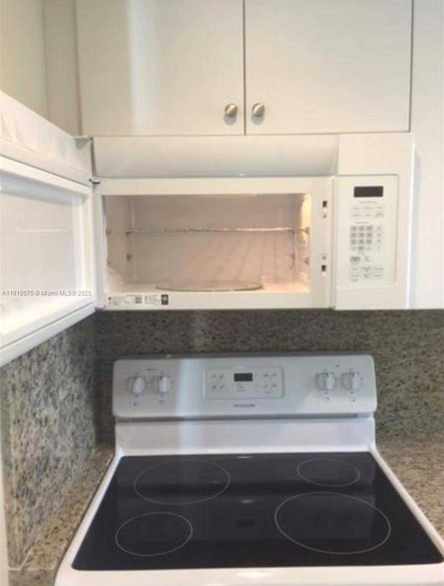 Small Image of 8810 FONTAINEBLEAU BLVD #303, Miami Number 8