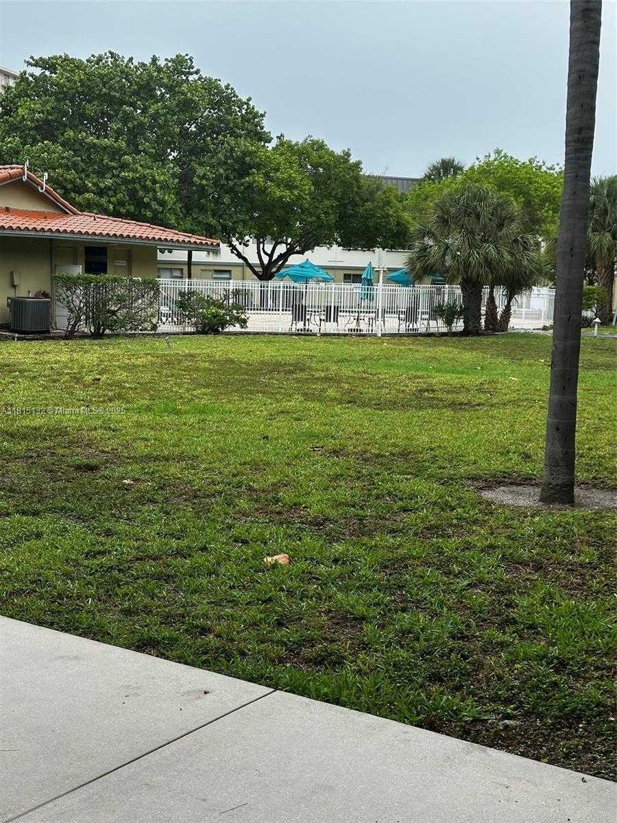Small Image of 270 LAYNE BLVD #114, Hallandale Beach Number 2