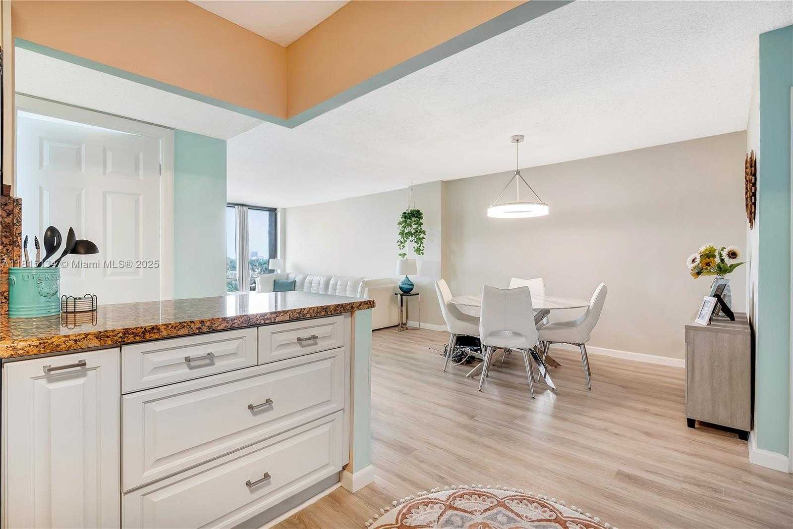 Small Image of 1600 SOUTH OCEAN DR #7B, Hollywood Number 11
