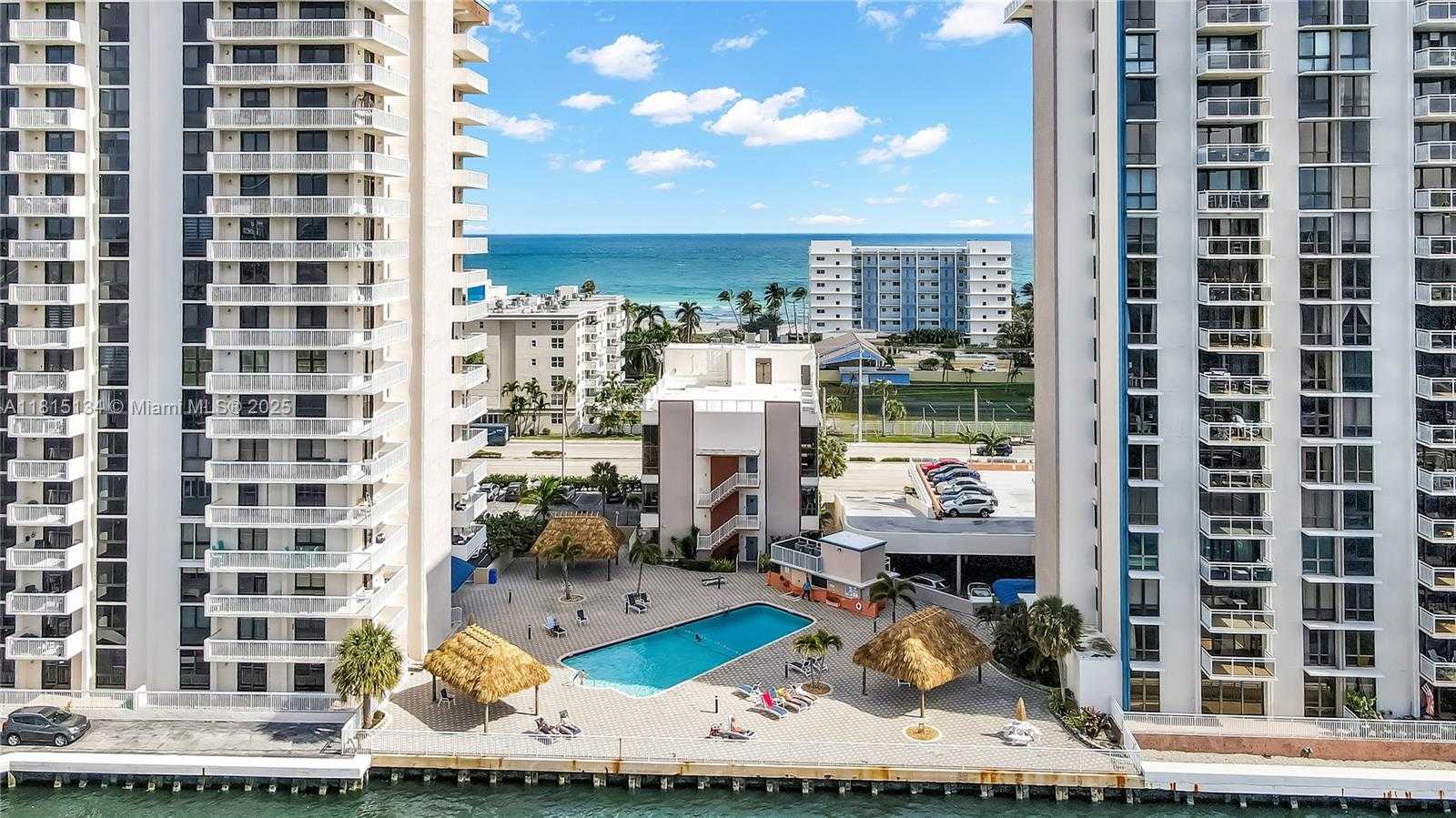 Small Image of 1600 SOUTH OCEAN DR #7B, Hollywood Number 2