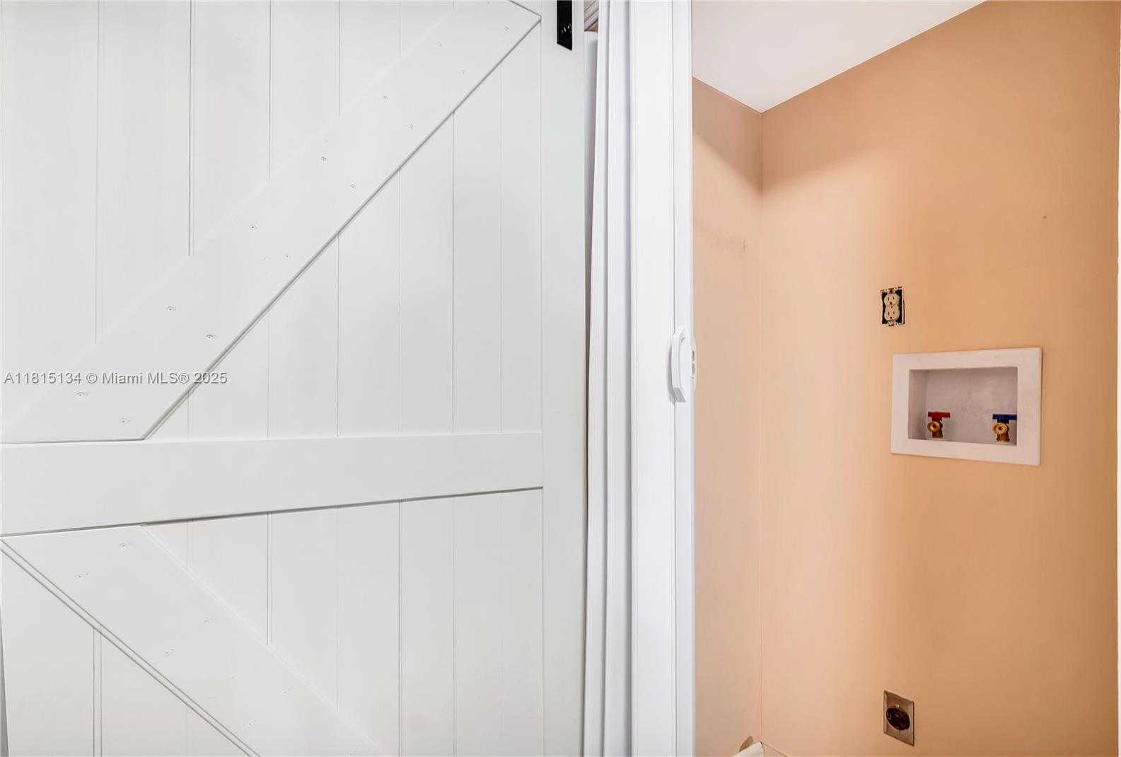 Small Image of 1600 SOUTH OCEAN DR #7B, Hollywood Number 43
