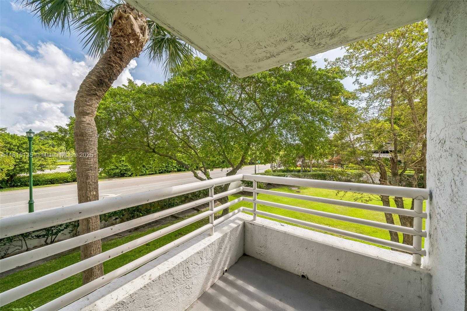 Small Image of 3300 NORTH EAST 192ND ST #207, Aventura Number 2
