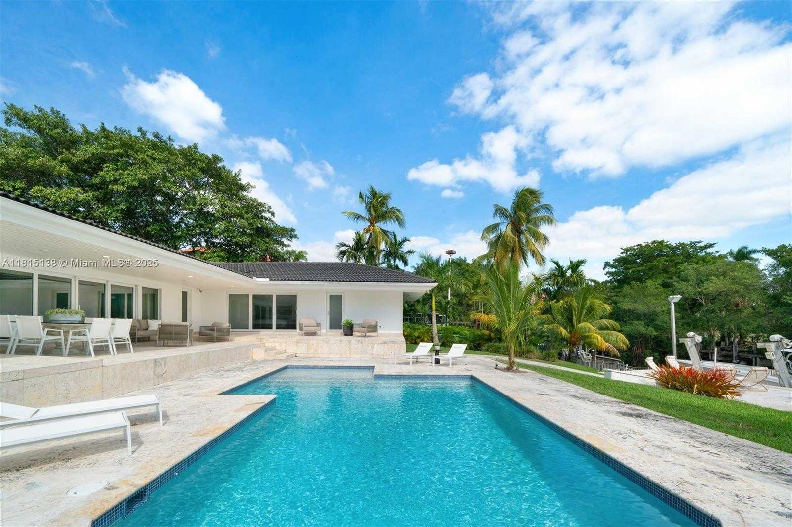 Small Image of 7155 LOS PINOS BLVD, Coral Gables Number 35