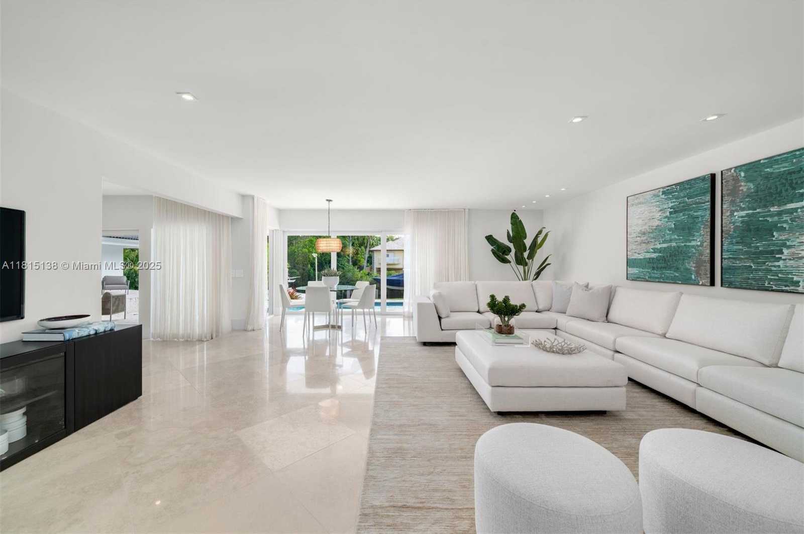 Small Image of 7155 LOS PINOS BLVD, Coral Gables Number 5