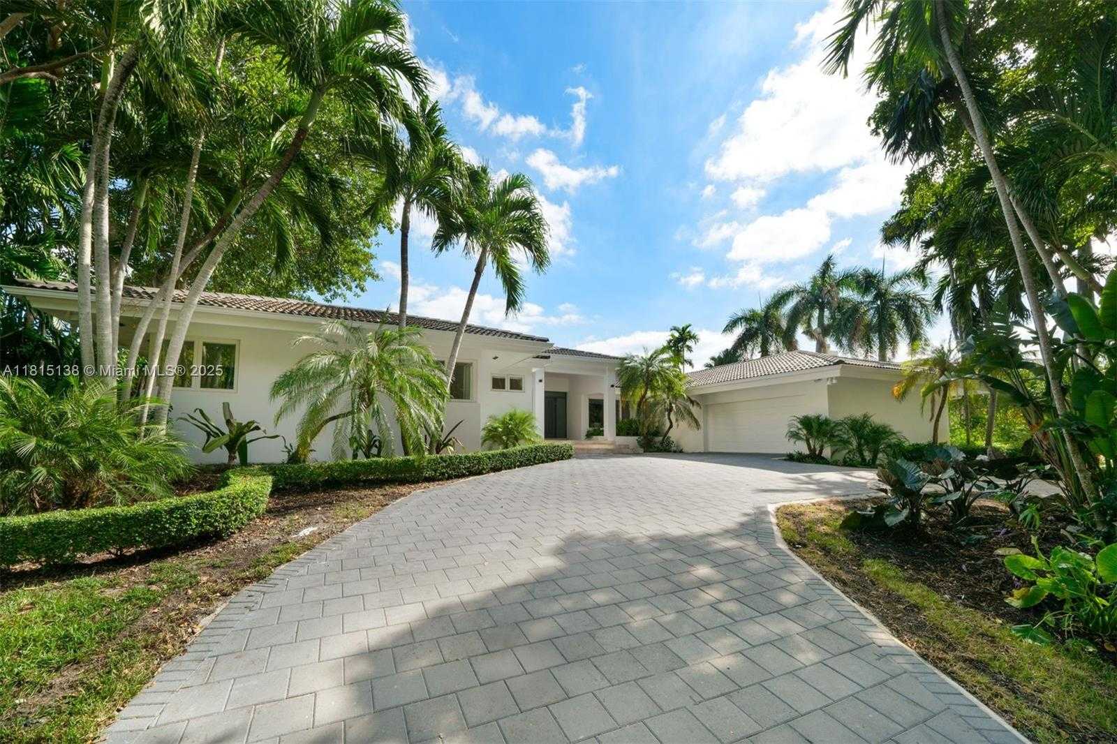 Small Image of 7155 LOS PINOS BLVD, Coral Gables Number 9