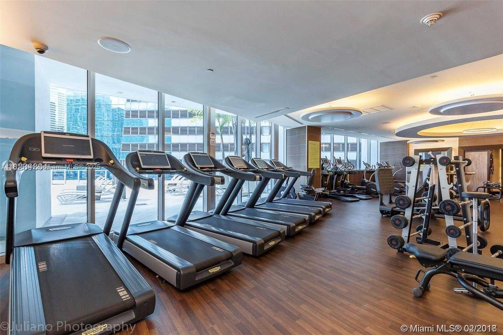 Small Image of 200 BISCAYNE BOULEVARD WAY #4912, Miami Number 22