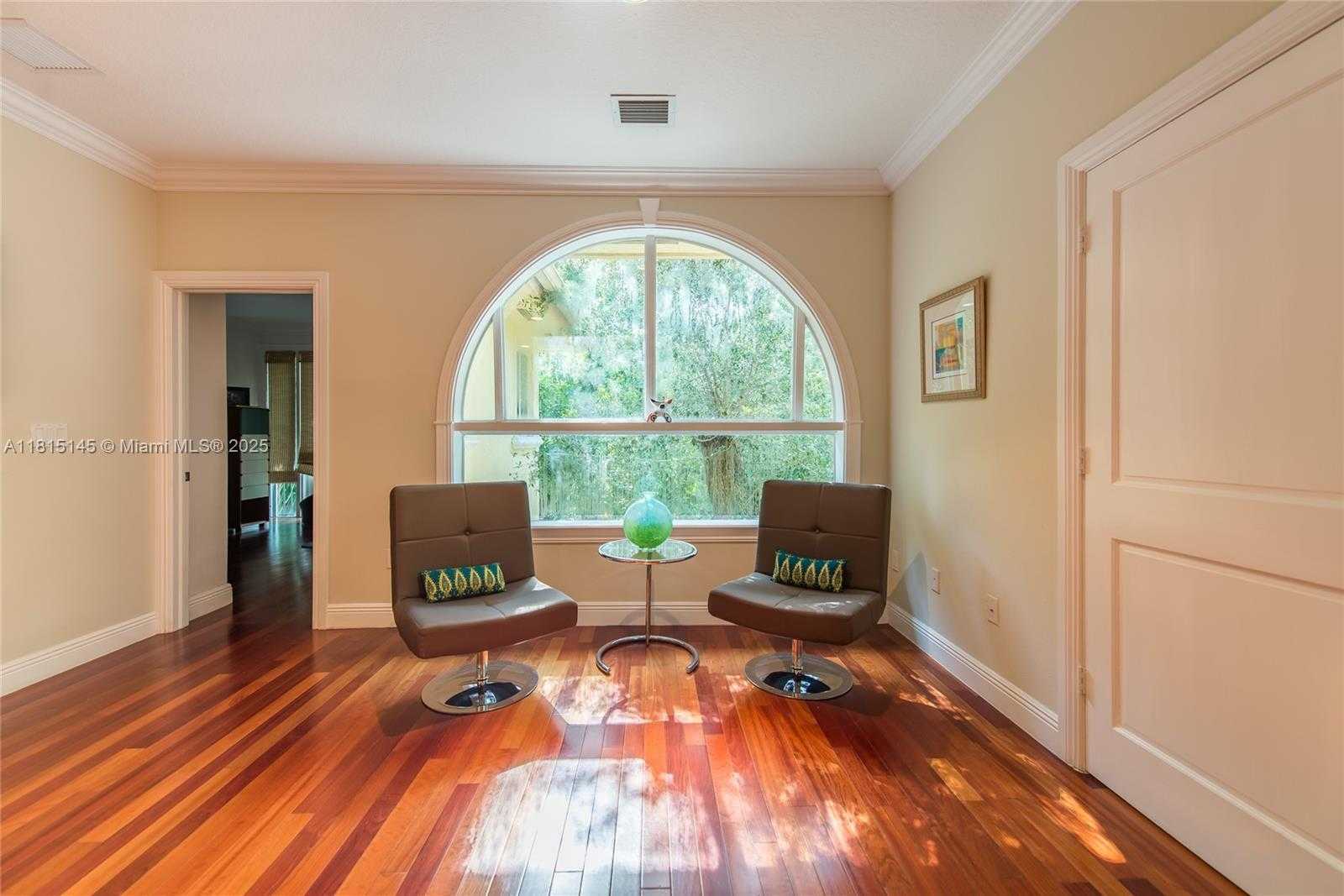 Small Image of 3665 JUSTISON RD #., Miami Number 17