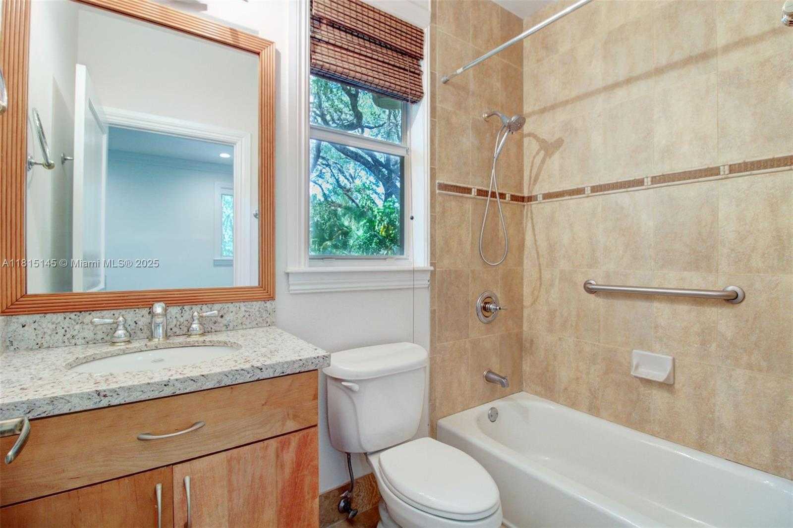 Small Image of 3665 JUSTISON RD #., Miami Number 23