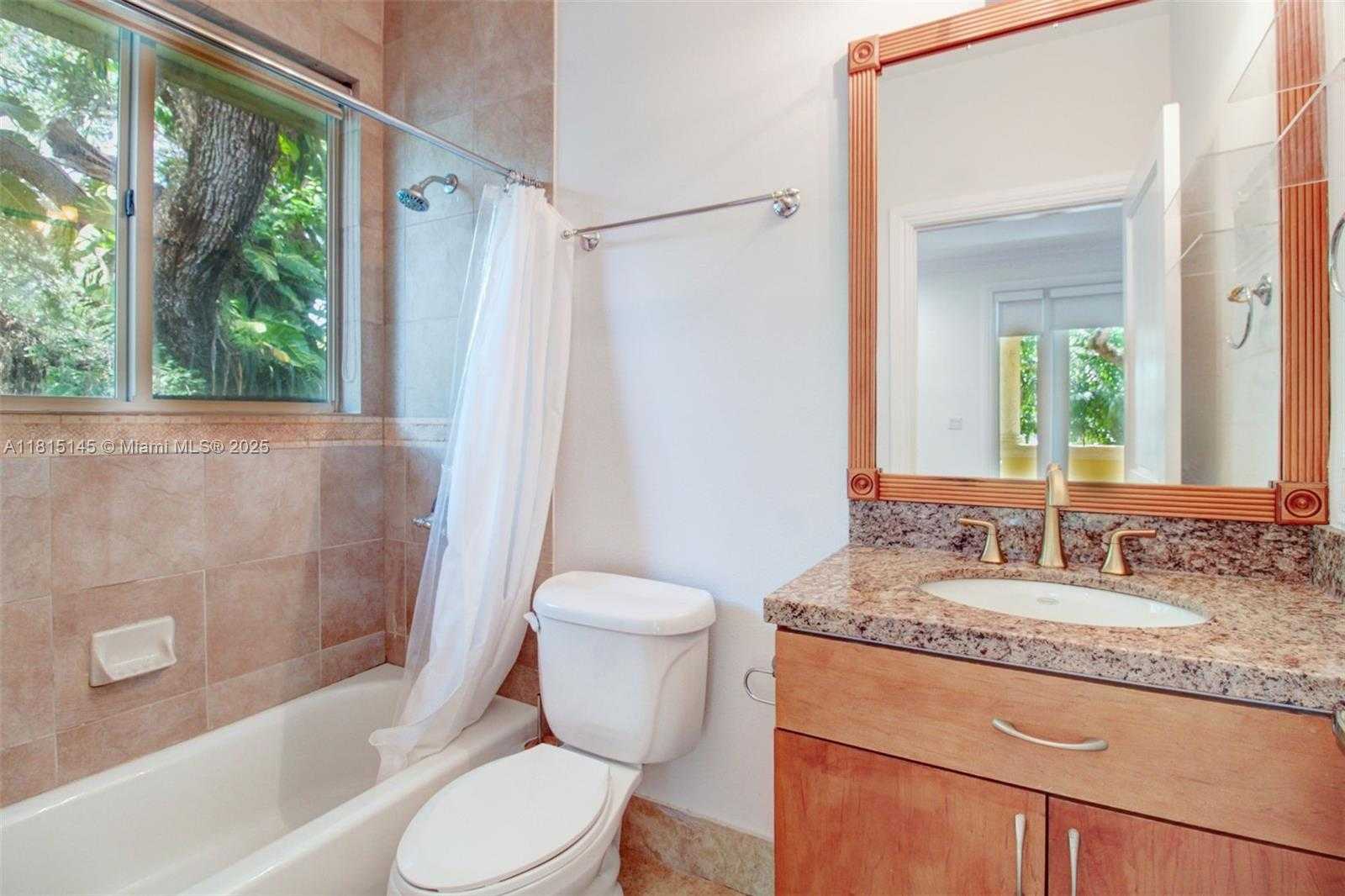 Small Image of 3665 JUSTISON RD #., Miami Number 25