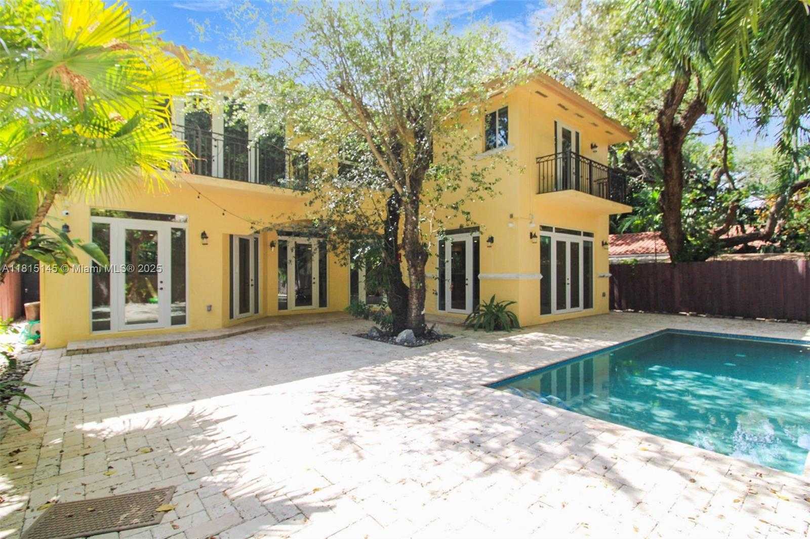 Small Image of 3665 JUSTISON RD #., Miami Number 29