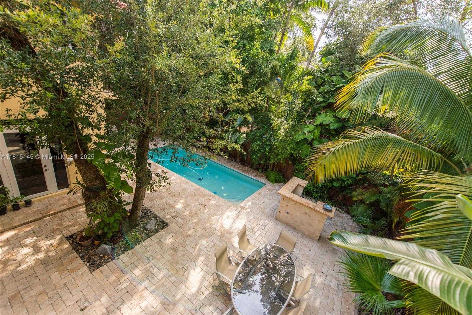 Small Image of 3665 JUSTISON RD #., Miami Number 32