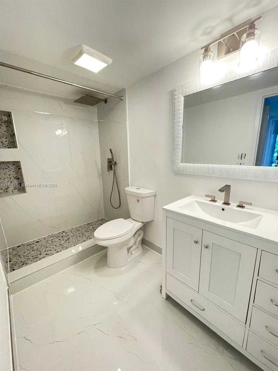 Small Image of 4810 NORTH WEST 79TH AVE #205, Doral Number 4