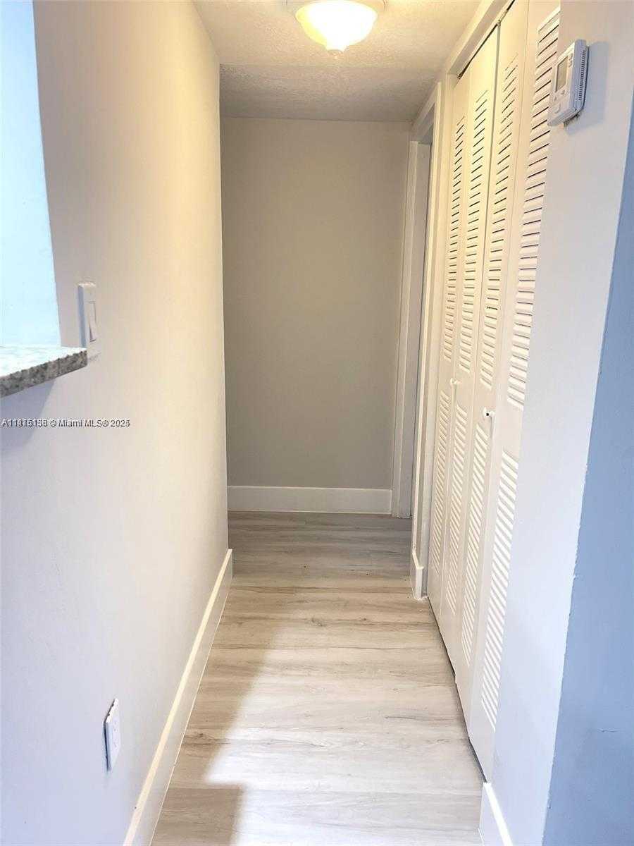 Small Image of 4810 NORTH WEST 79TH AVE #205, Doral Number 7
