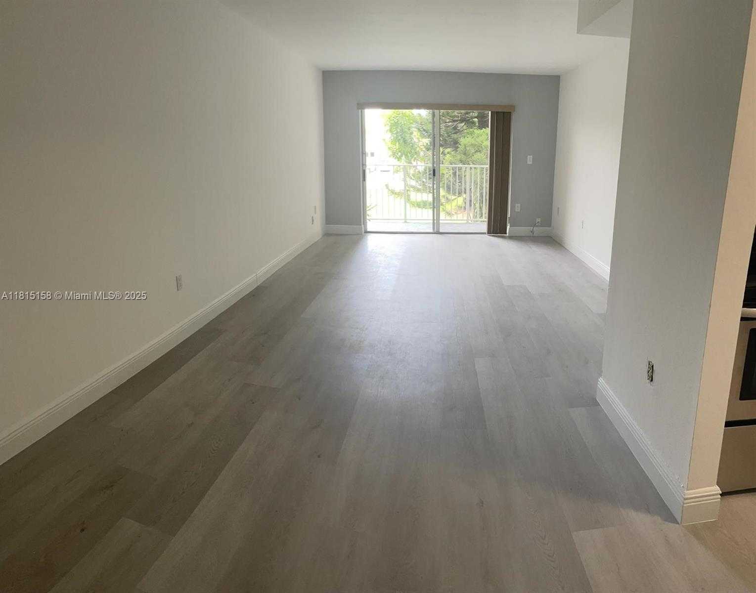 Small Image of 4810 NORTH WEST 79TH AVE #205, Doral Number 8