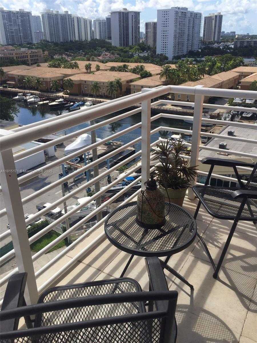 Imagen de Pequeño Objeto