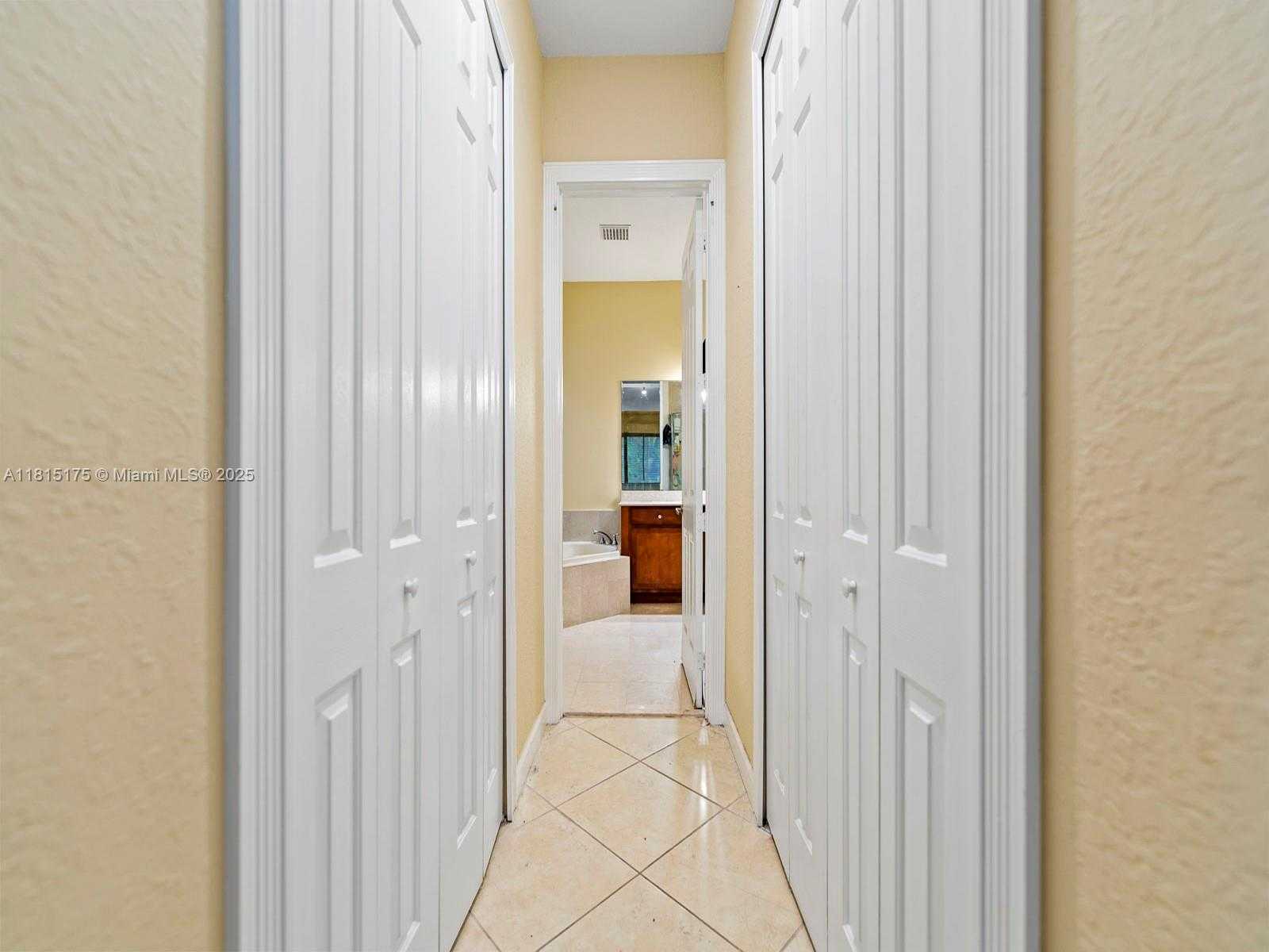 Small Image of 19385 SOUTH WEST 79TH CT, Cutler Bay Number 21