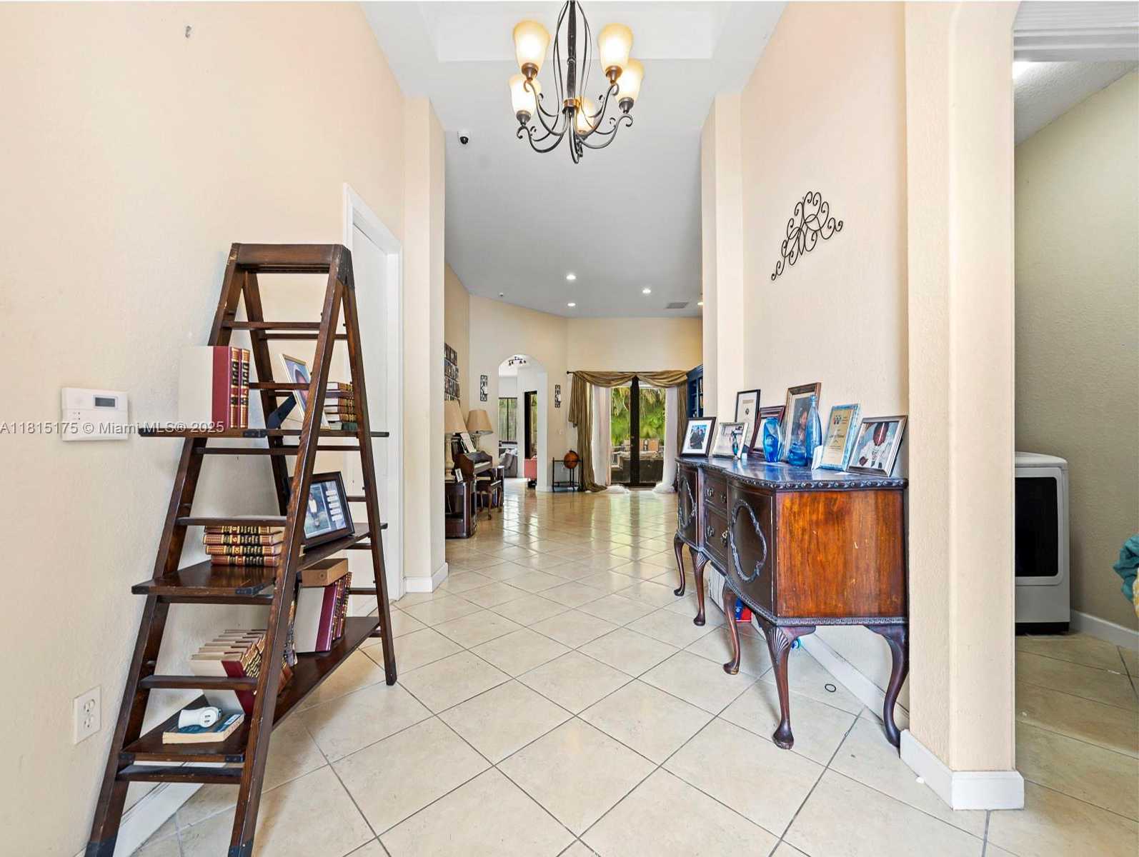 Small Image of 19385 SOUTH WEST 79TH CT, Cutler Bay Number 3