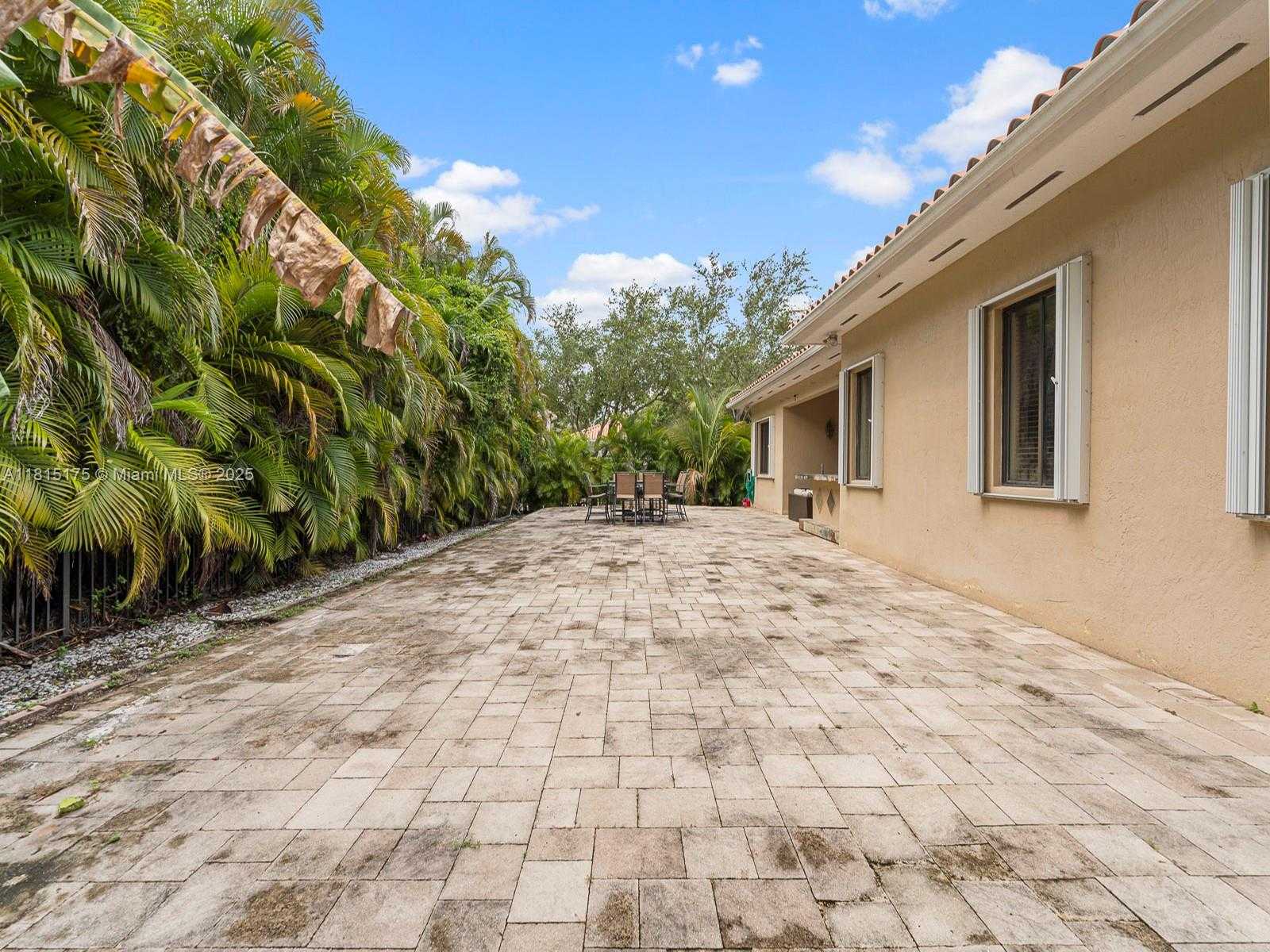 Small Image of 19385 SOUTH WEST 79TH CT, Cutler Bay Number 32