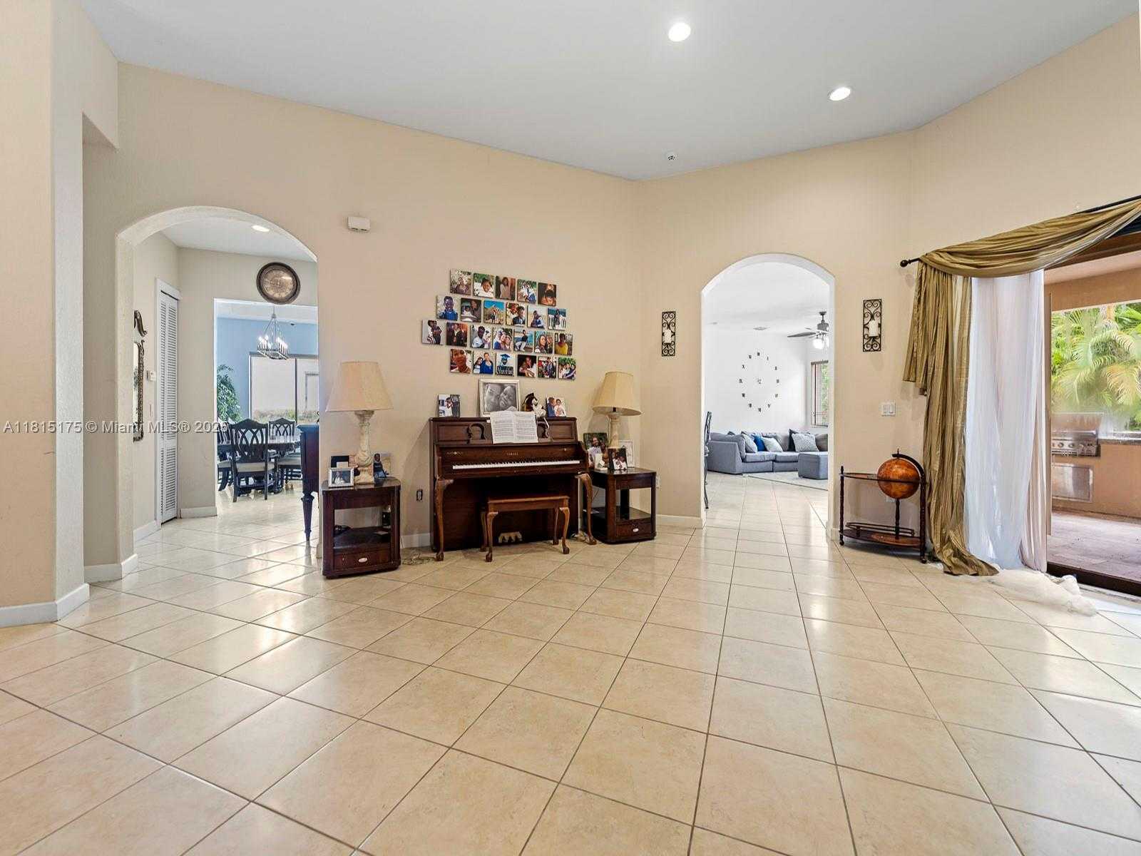 Small Image of 19385 SOUTH WEST 79TH CT, Cutler Bay Number 5