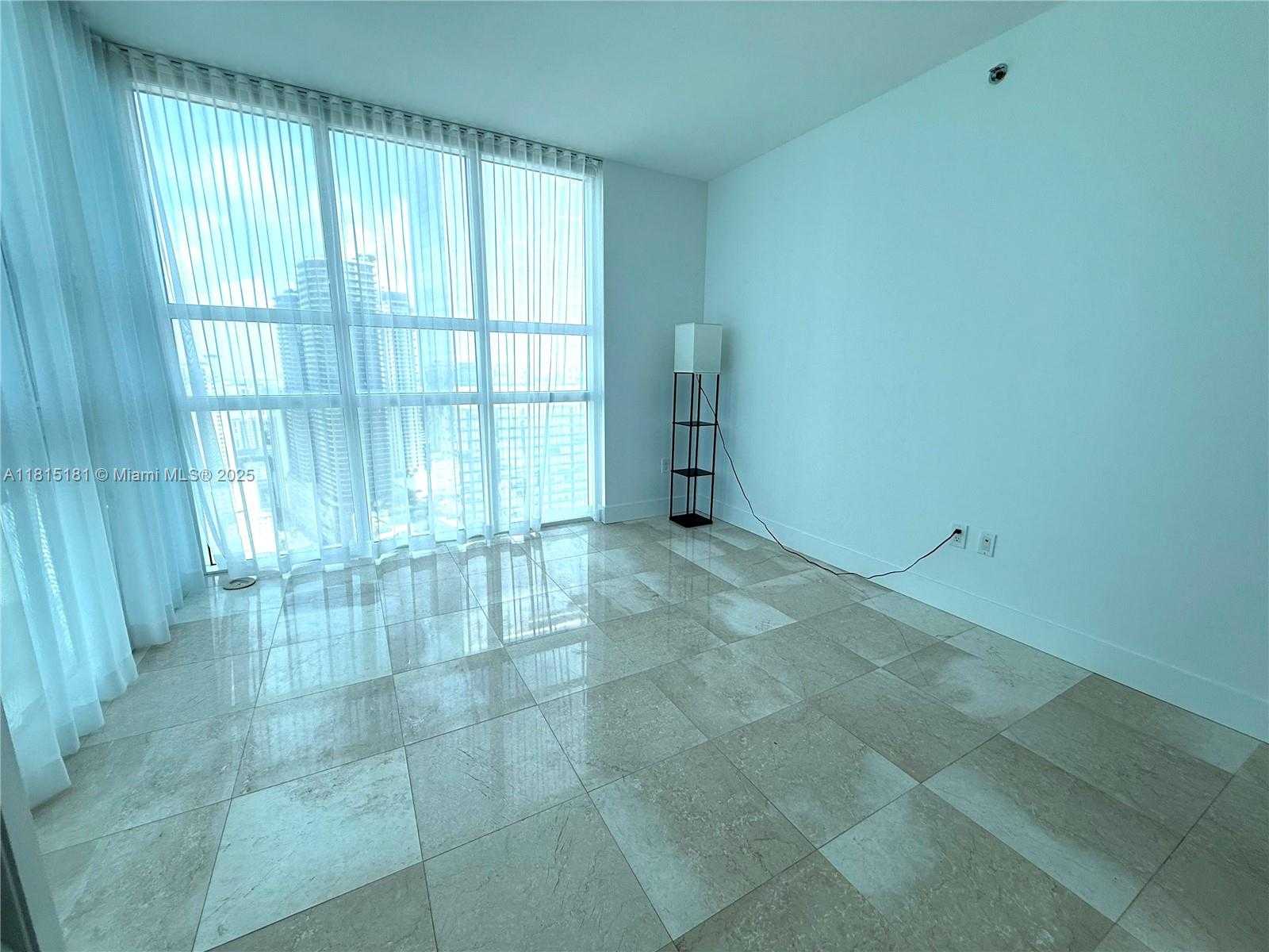 Small Image of 950 BRICKELL BAY DR #3601, Miami Number 10