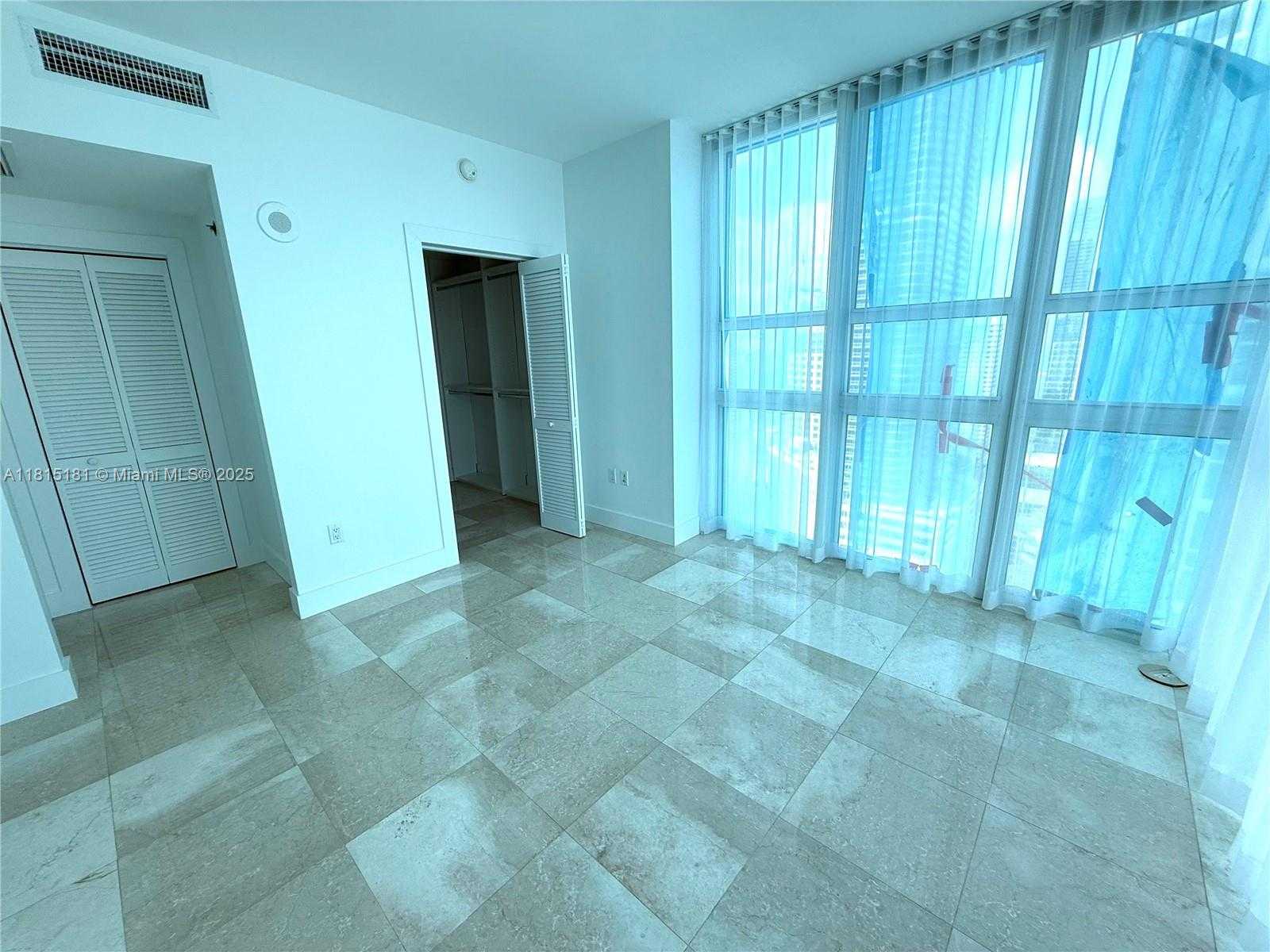 Small Image of 950 BRICKELL BAY DR #3601, Miami Number 12