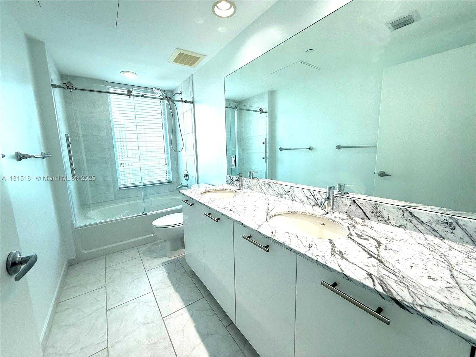 Small Image of 950 BRICKELL BAY DR #3601, Miami Number 13