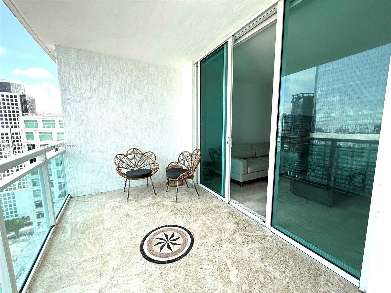 Small Image of 950 BRICKELL BAY DR #3601, Miami Number 18