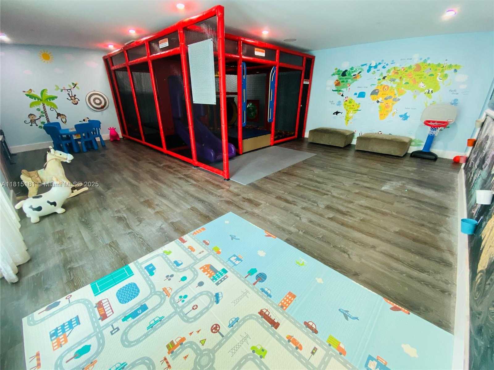 Small Image of 950 BRICKELL BAY DR #3601, Miami Number 33