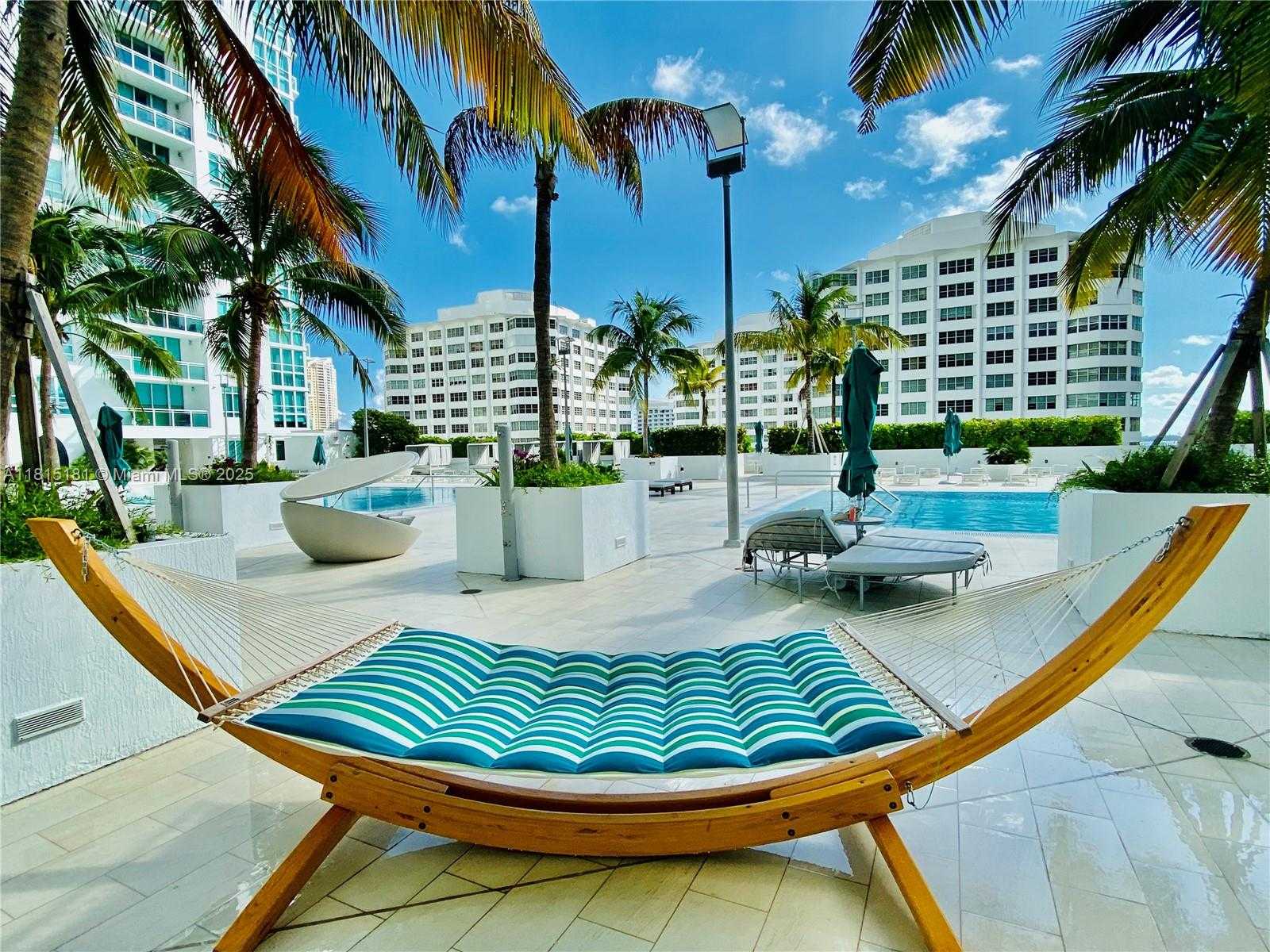 Small Image of 950 BRICKELL BAY DR #3601, Miami Number 43