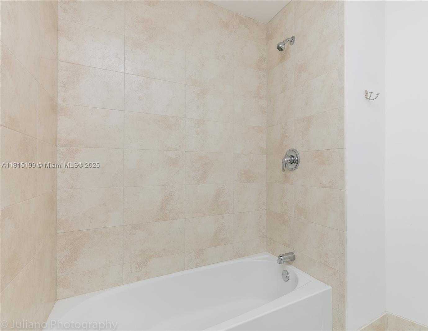 Small Image of 1900 NORTH BAYSHORE DR #3818, Miami Number 13