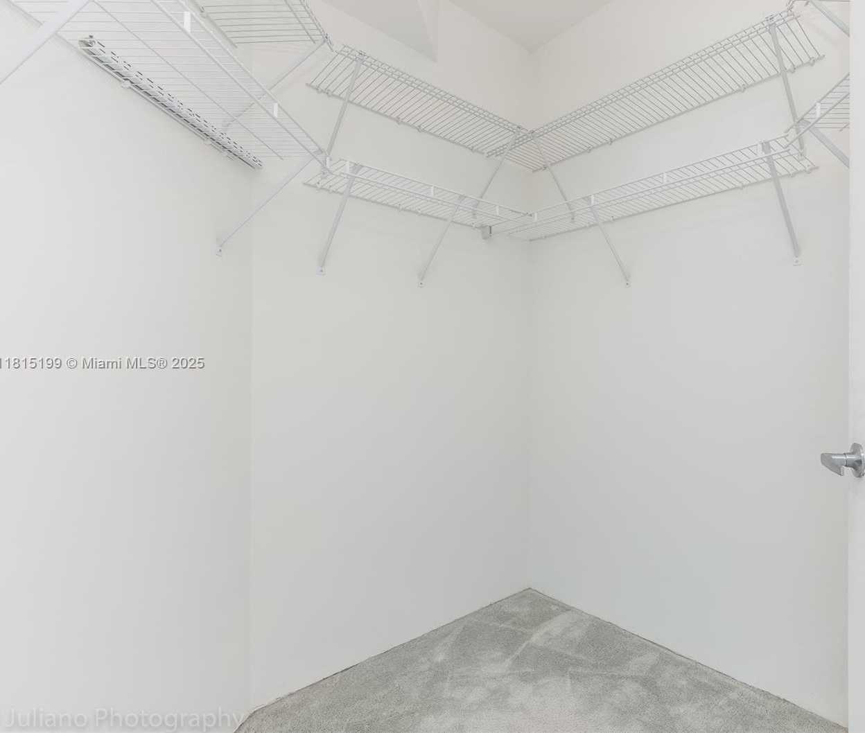 Small Image of 1900 NORTH BAYSHORE DR #3818, Miami Number 16